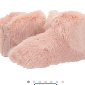 NWT | UGG Amary fuzzy slippers Quartz